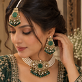 zeenat half choker