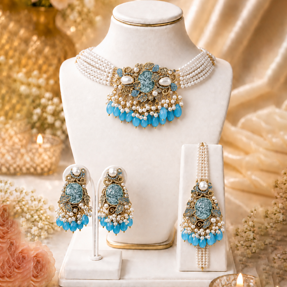 zeenat azure shade half choker