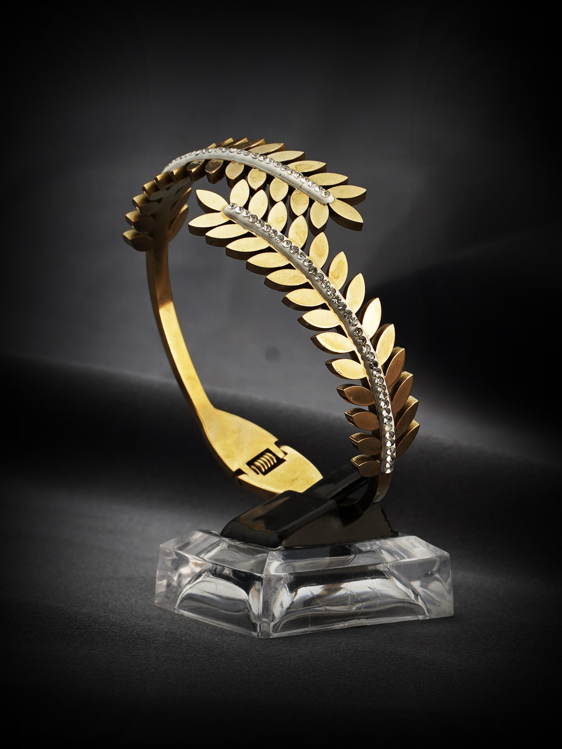 Golden Laurel Wreath Bypass Bangle Style – ZZBLG1P-251210